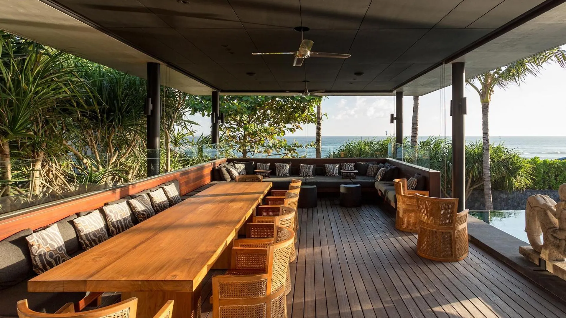 Arnalaya Beach House Canggu